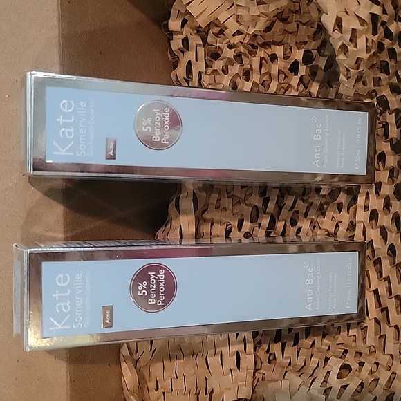 Kate Somerville Anti Bac acne clearing lotion - Picture 1 of 4